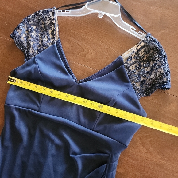 Formal Mother of the Bride Dress. Long, Short Sleeve Navy Blue Dress Size 10 - Picture 2 of 8